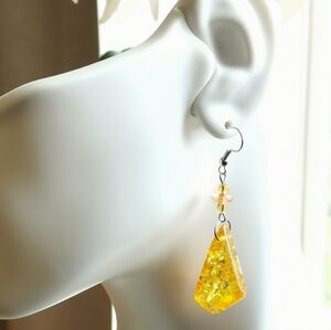 Faux Lemon Amber Dangle earrings 🆕